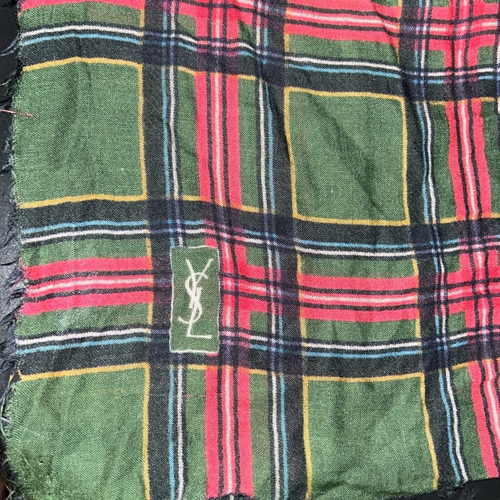 RARE VINTAGE YSL Cashmere silk wool? Gorgeous plaid scarf w/fringe edge detail - Picture 6 of 6